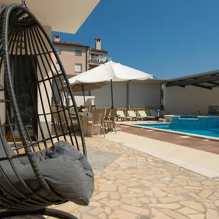 Lealeana In Pula,istrien Villa *