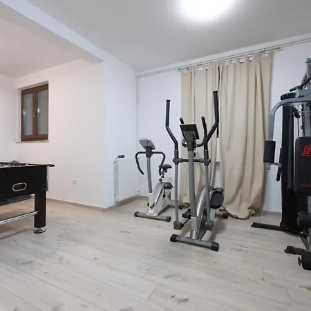 Lealeana In Pula,istrien Villa *